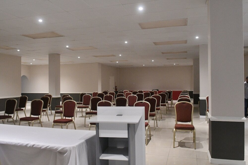 Фото Cascadia Hotel Conference Center