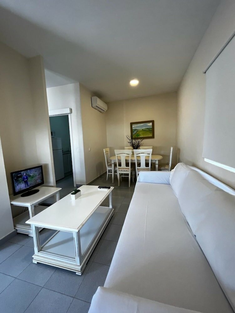 Фото Apartamentos Larga 70