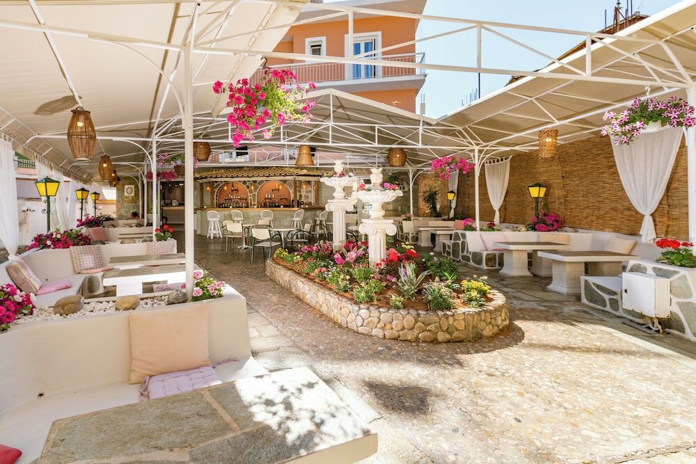 Фото Hotel Sirena Beach