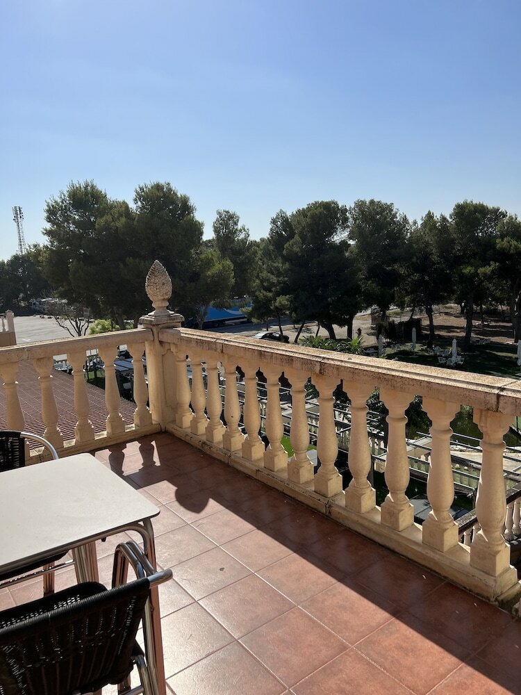 Фото Hotel El Cisne