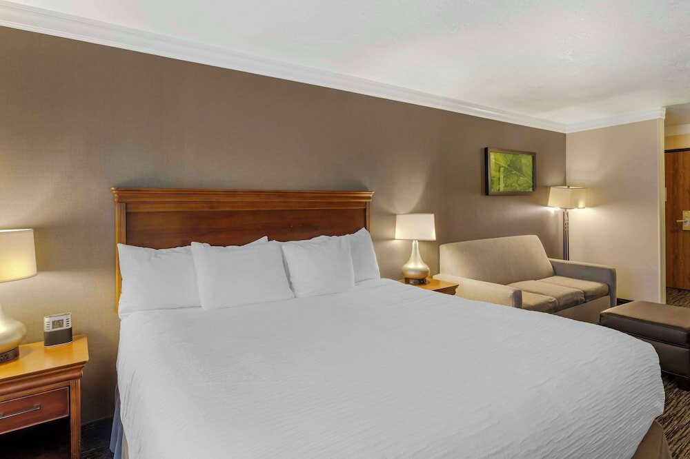 Фото Best Western Plus Landmark Inn