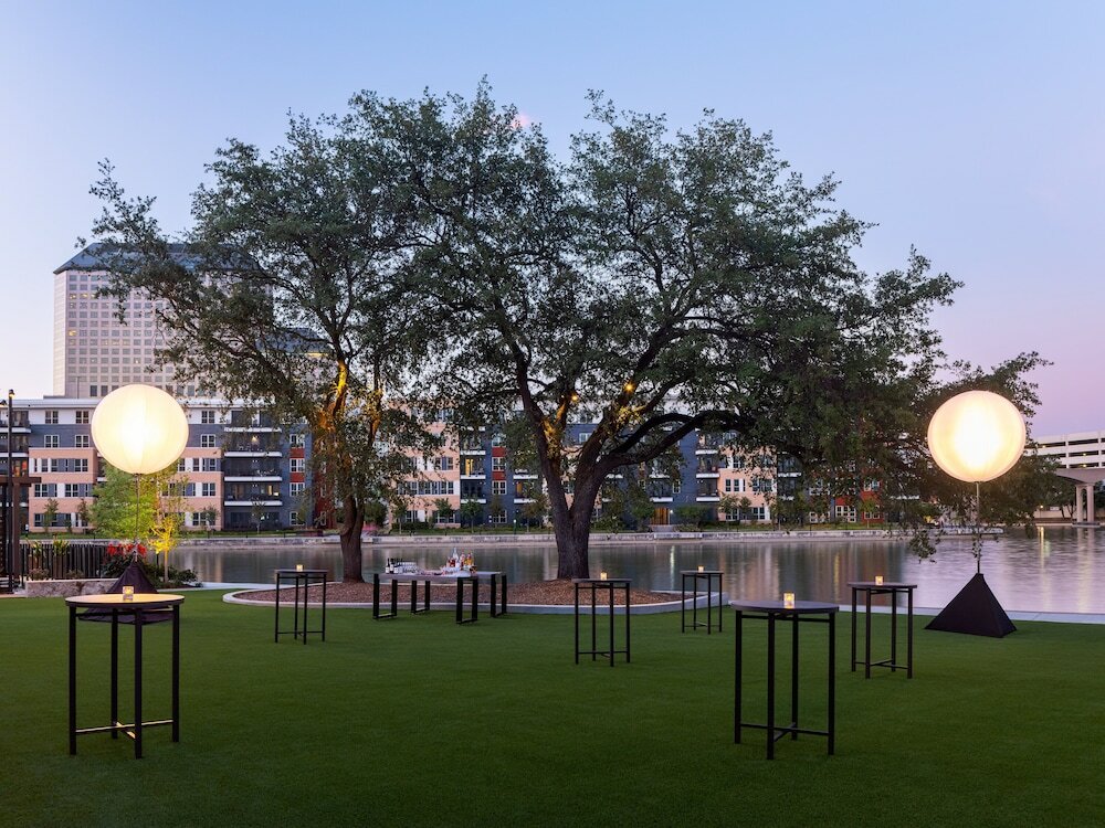 Фото Omni Las Colinas Hotel