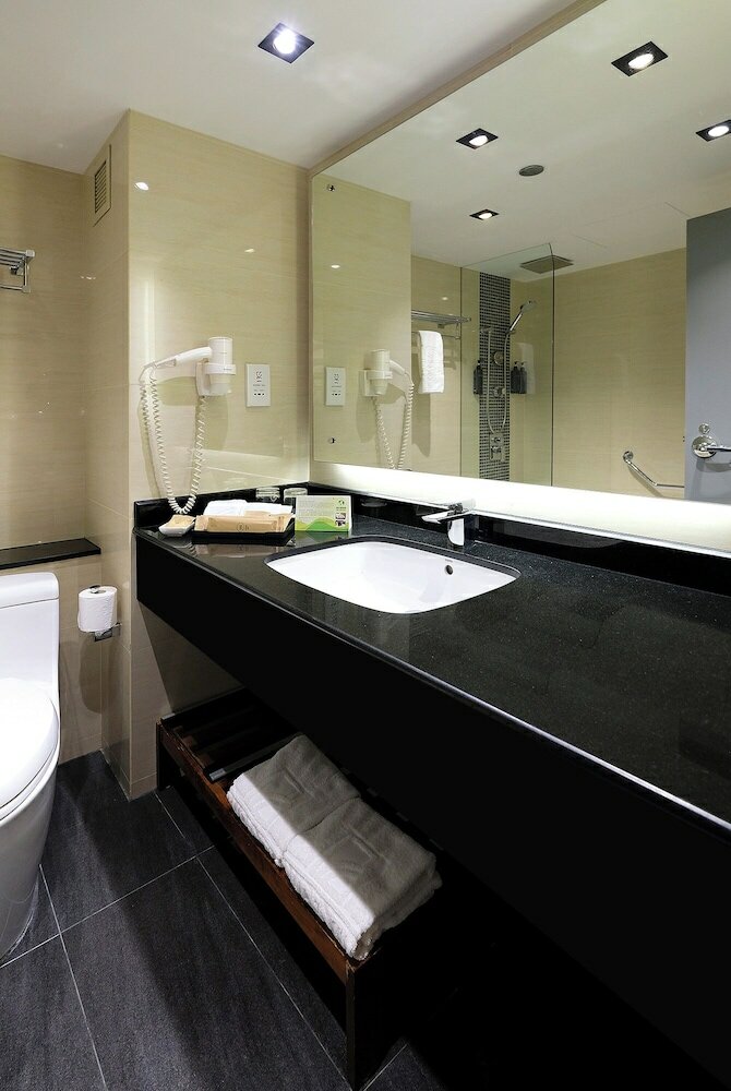 Фото Prudential Hotel