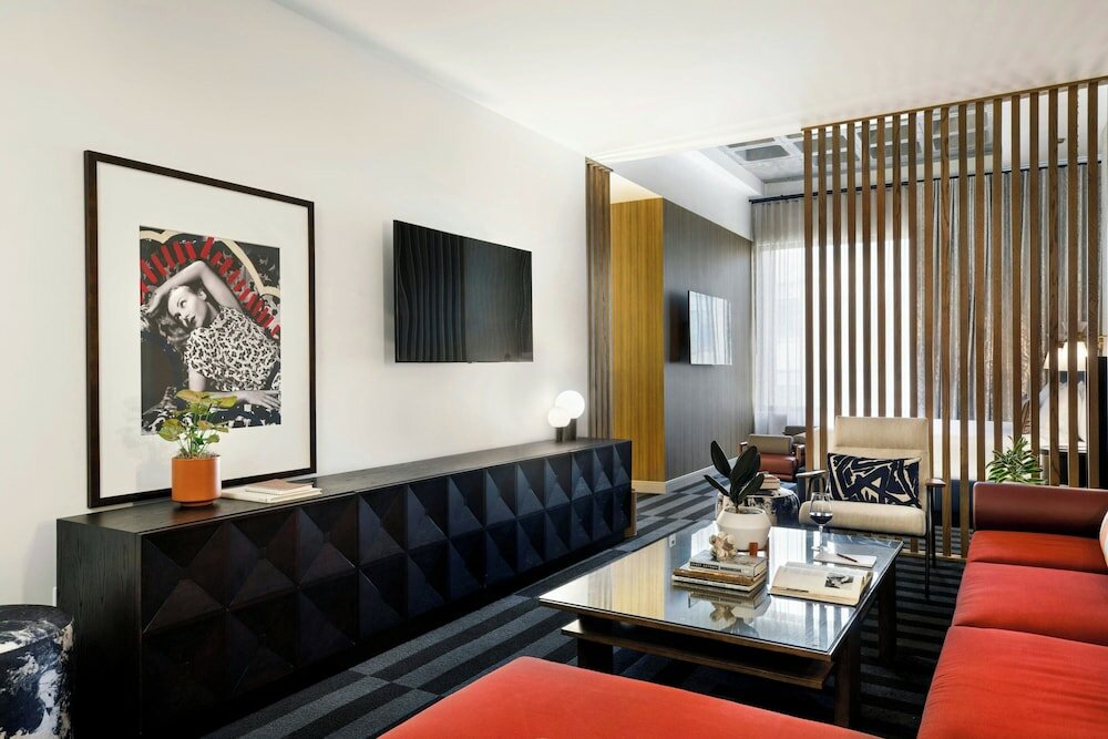 Фото Hotel Indy, Indianapolis, a Tribute Portfolio Hotel