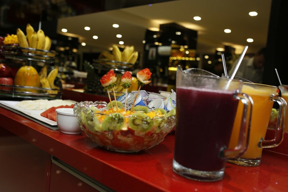 Фото Holiday & Business Hotel - AO lado do Centro de Eventos e Arena Conda