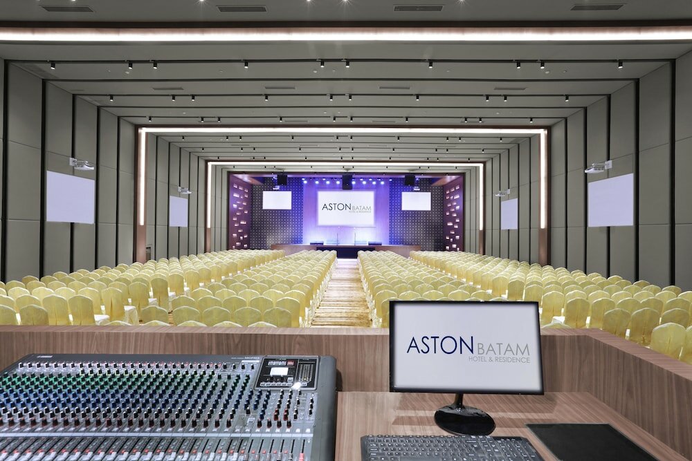 Фото Отель Aston Batam Hotel & Residences
