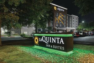 Гостиница La Quinta Inn & Suites by Wyndham San Antonio Downtown