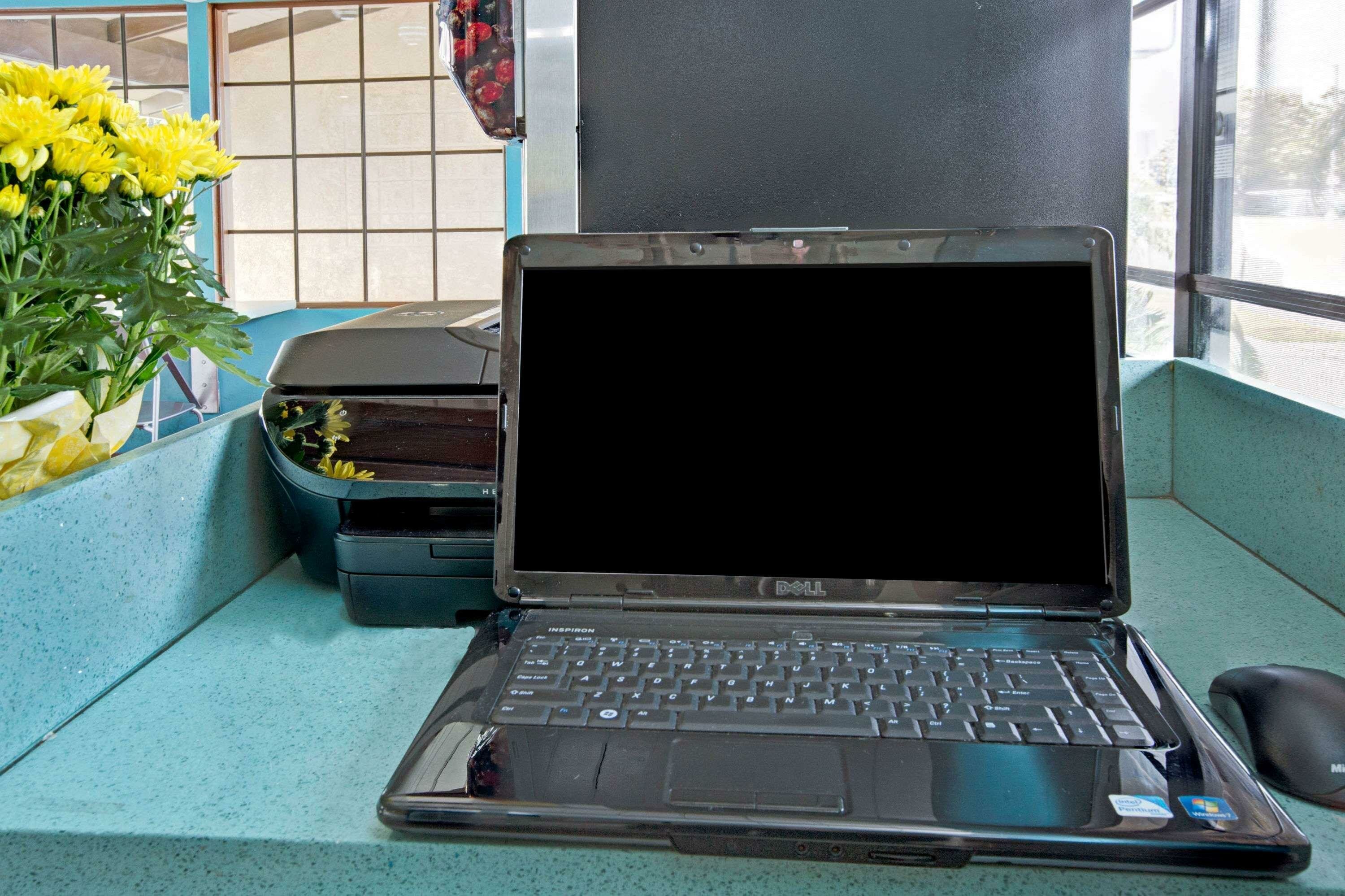 Фото Skyways Hotel