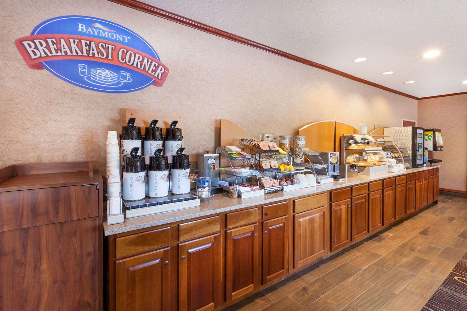 Фото Baymont by Wyndham Chelsea