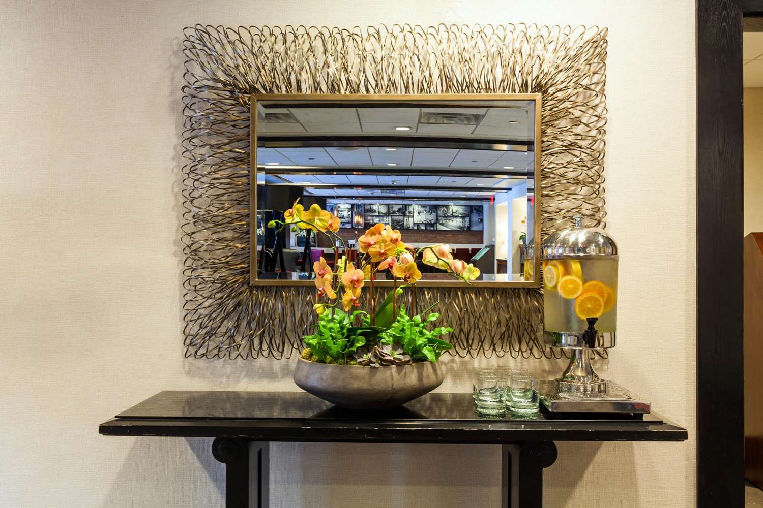 Фото Wyndham Boston Beacon Hill