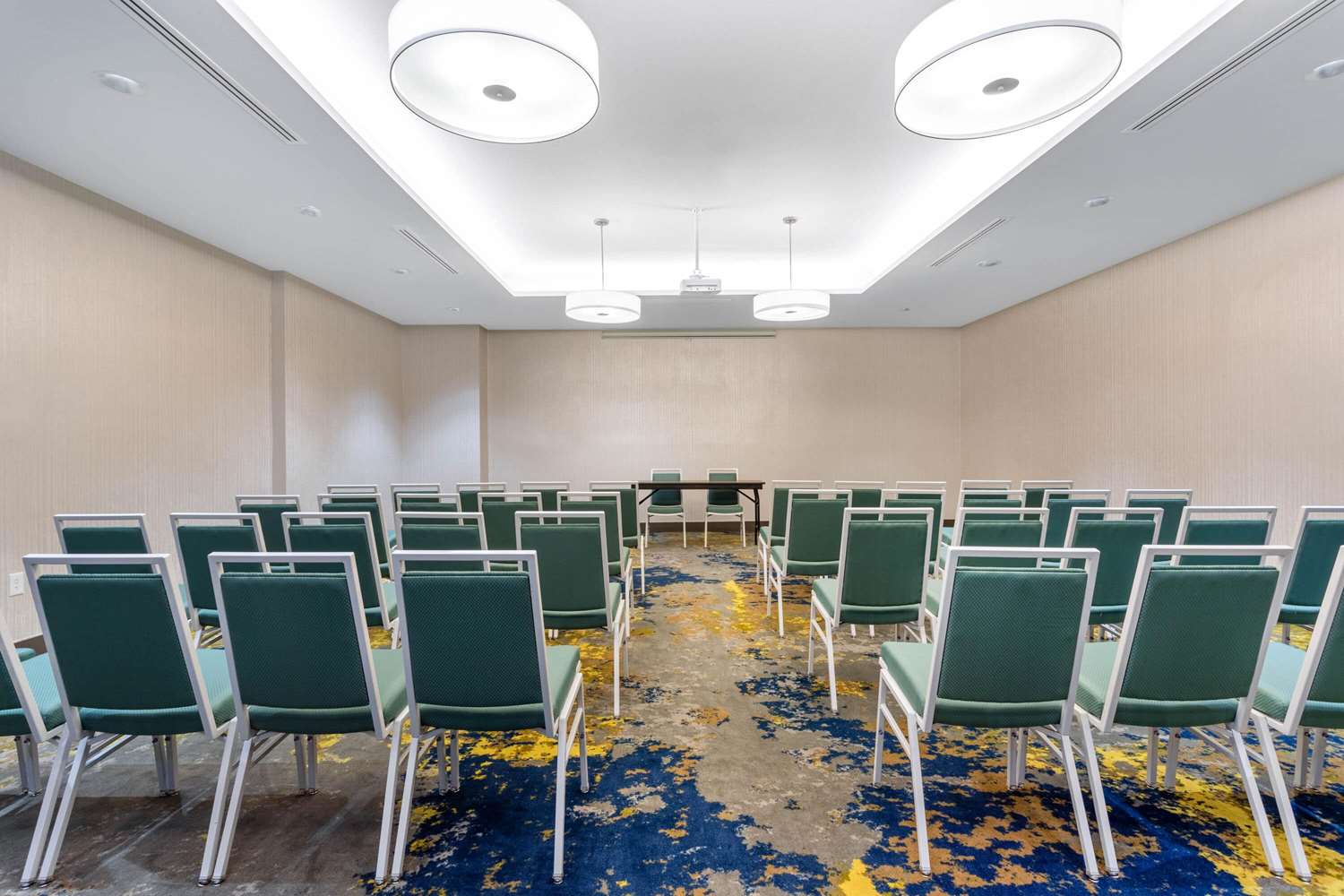 Фото La Quinta Inn & Suites by Wyndham Orlando IDrive Theme Parks