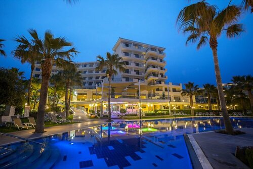 Гостиница Гостиница Aquamare Beach Hotel & SPA в Районе Пафос