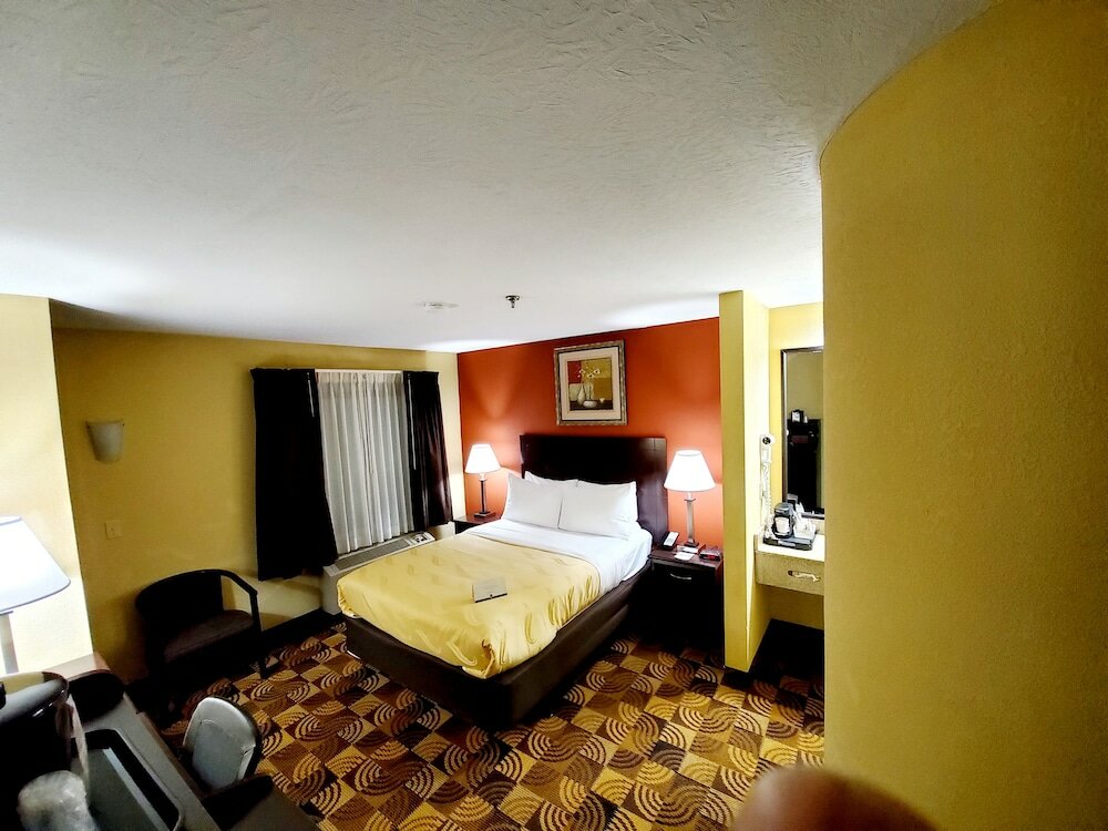 Фото Quality Inn Brunswick Cleveland South