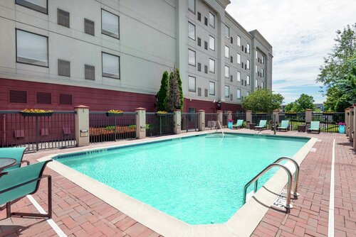 Внешний вид отеля Hampton Inn South Plainfield-Piscataway в Саут-Плейнфилде, фото 2