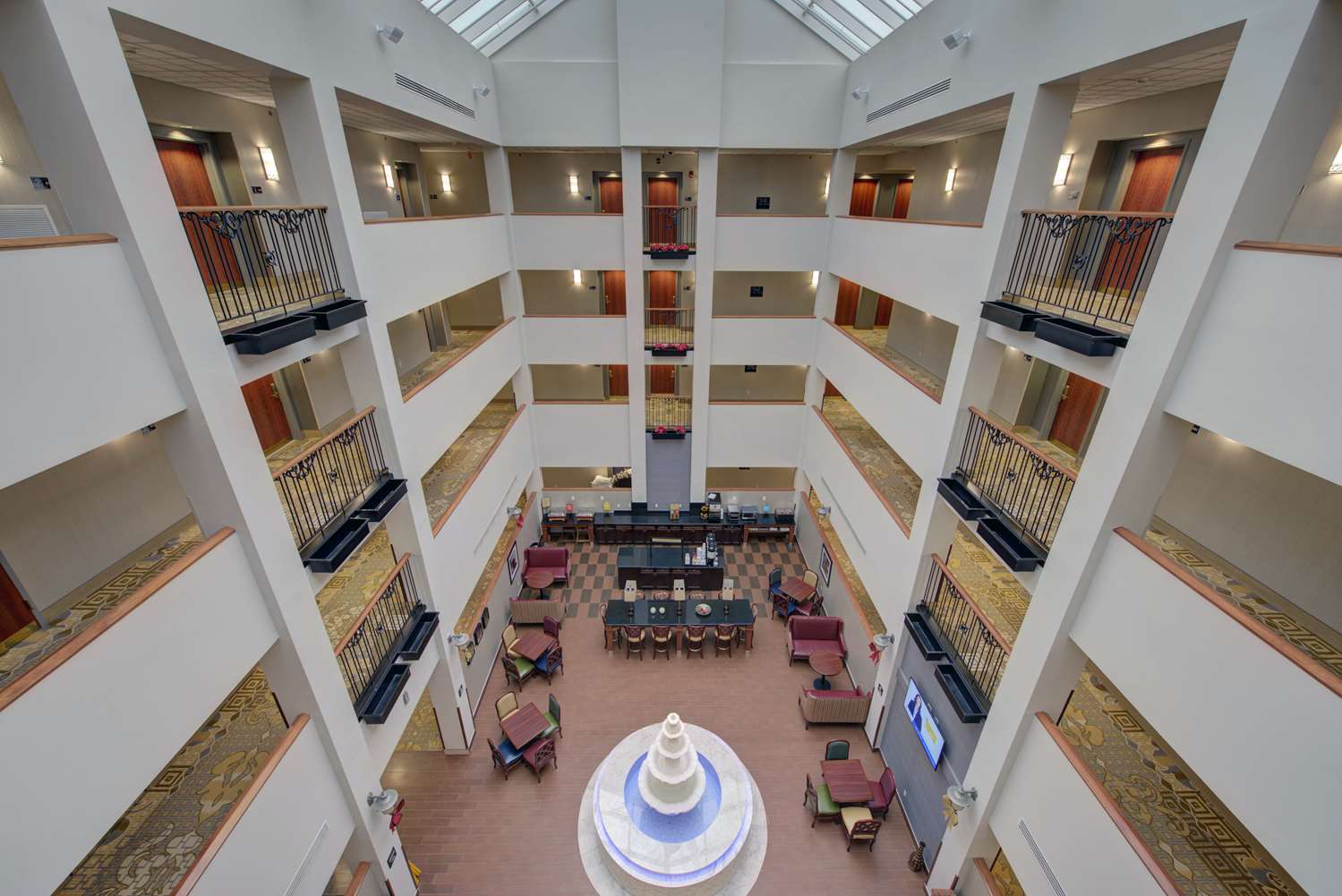 Фото Hampton Inn & Suites Rockville Centre