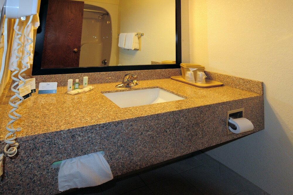 Фото Quality Inn Stadium Area