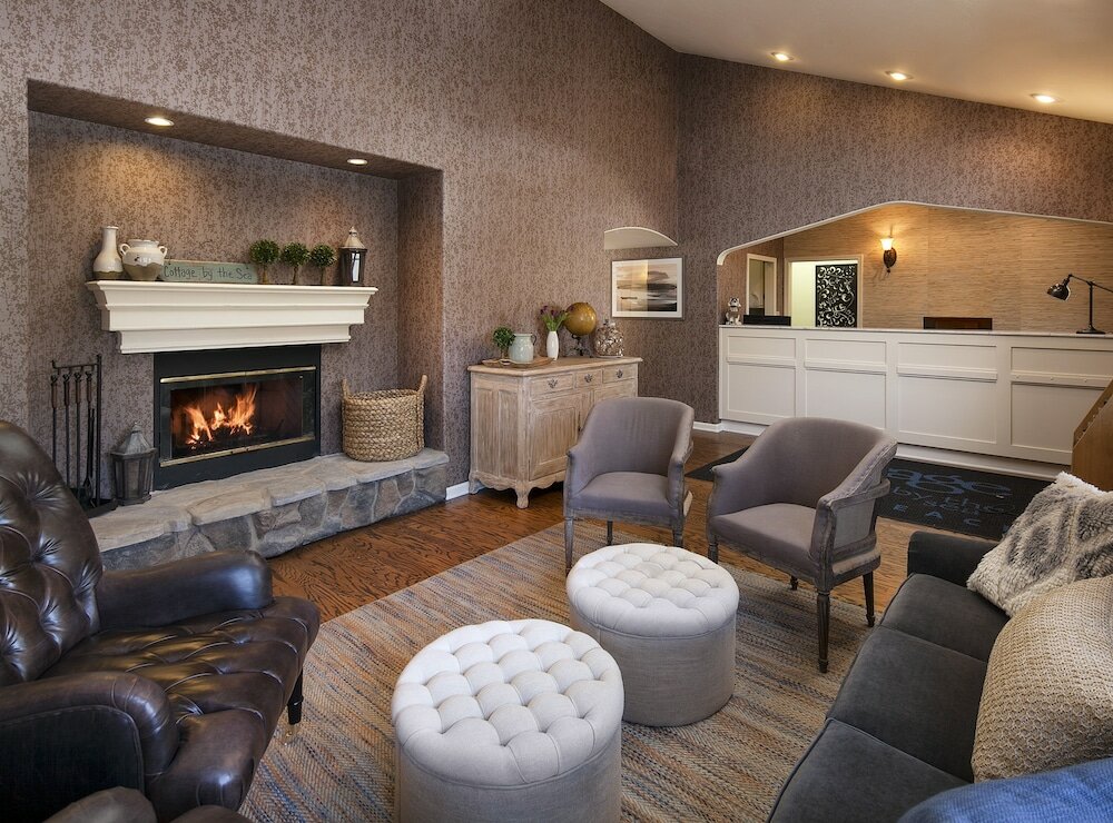 Фото Cottage Inn by The Sea