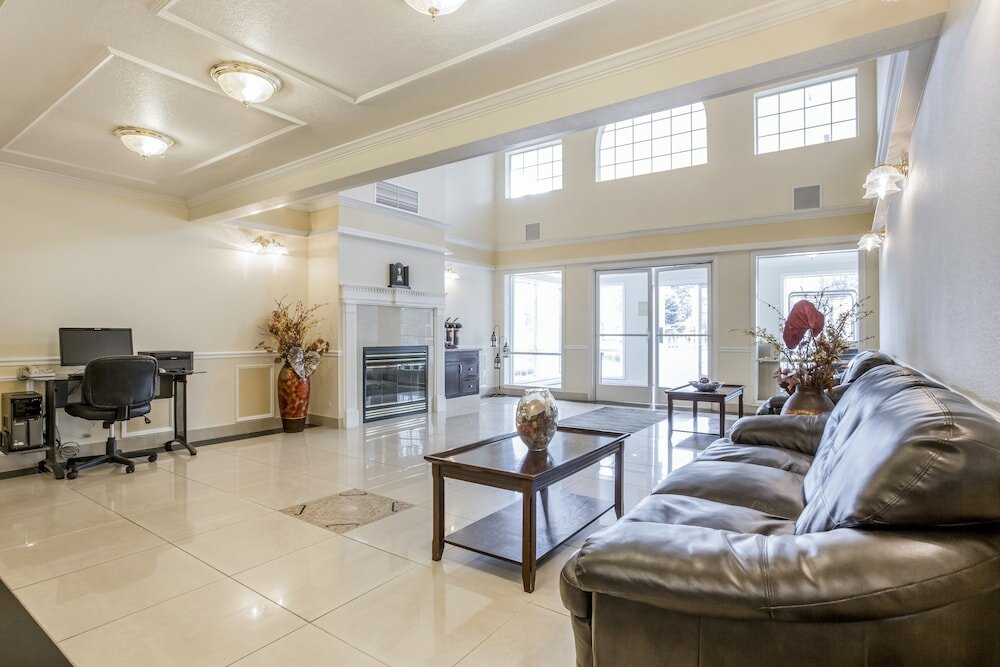 Фото Comfort Inn Mount Shasta Area