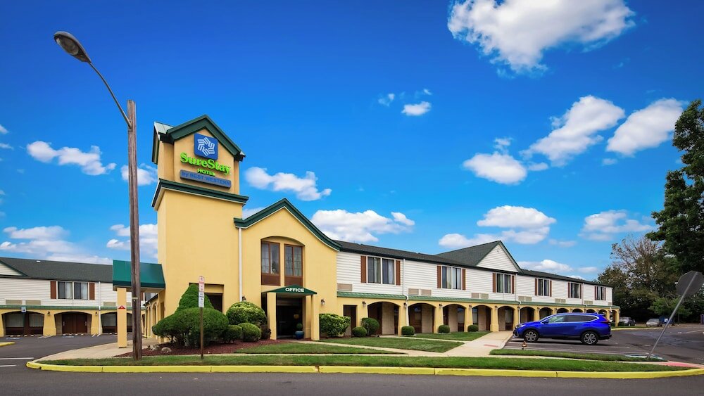 Фото SureStay Hotel by Best Western East Brunswick