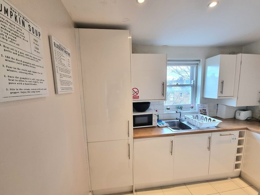 Фото Urban Stay Oxford Gardens Apartments