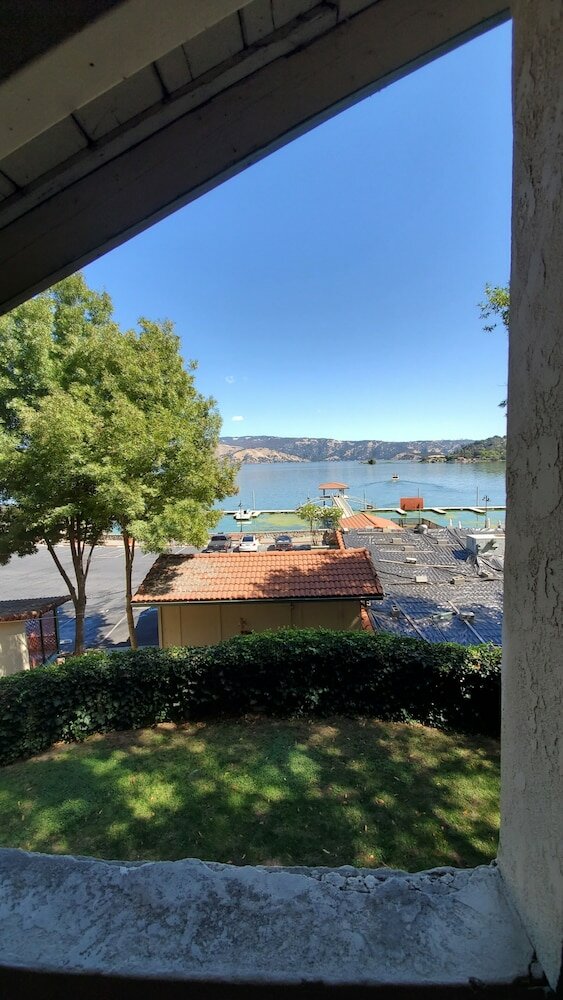 Фото Clear Lake Vista Resort