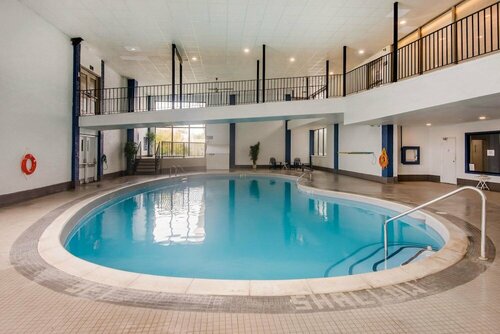 Гостиница Quality Inn & Conference Centre в Ориллии