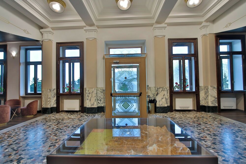 Фото Pràcatinat Hotel & Restaurant