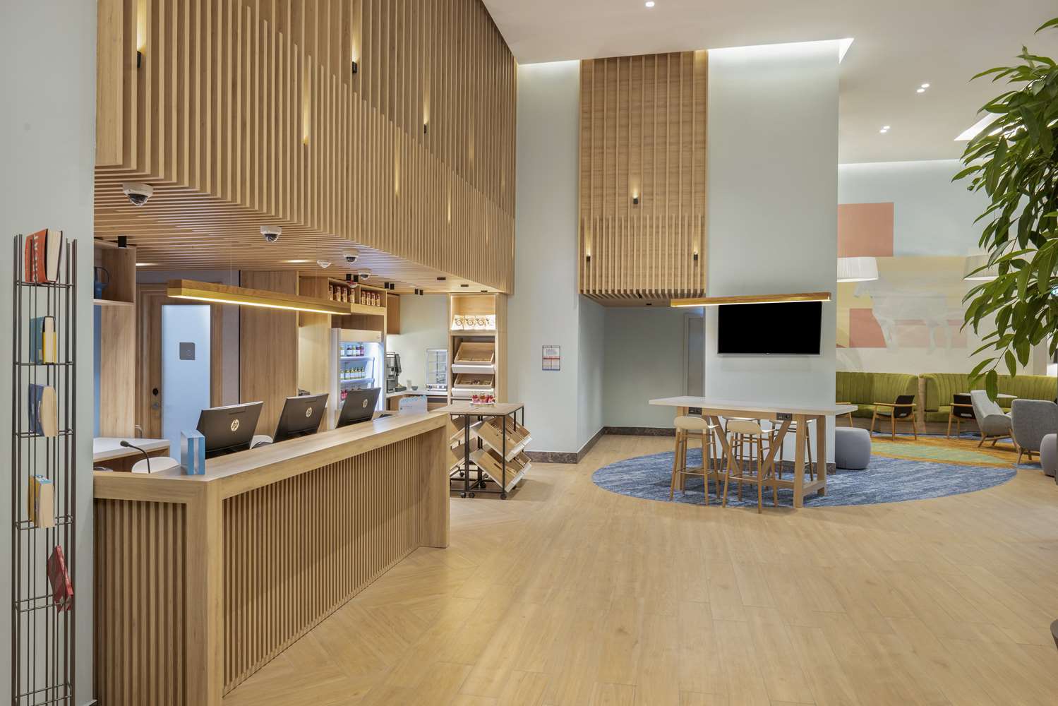 Фото Hilton Garden Inn Tbilisi Riverview