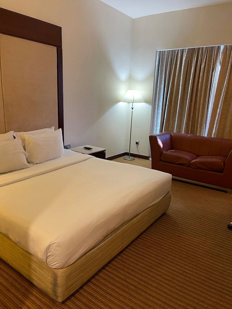 Фото Maytower Apartment