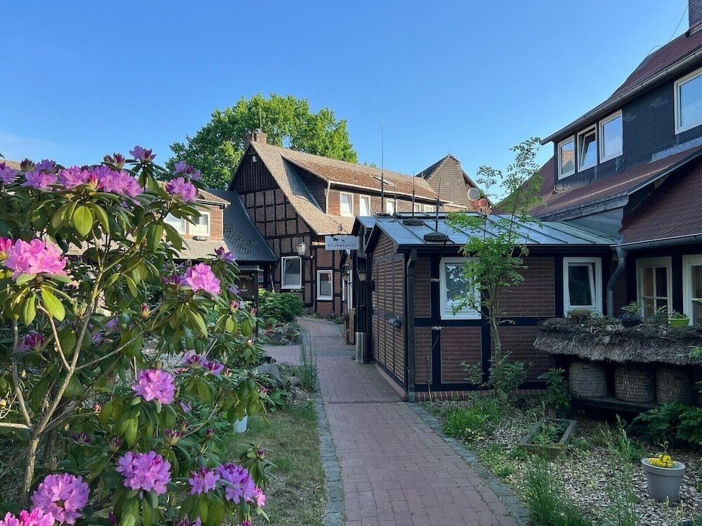 Фото Ferien- & Reitsport Hotel Brunnenhof