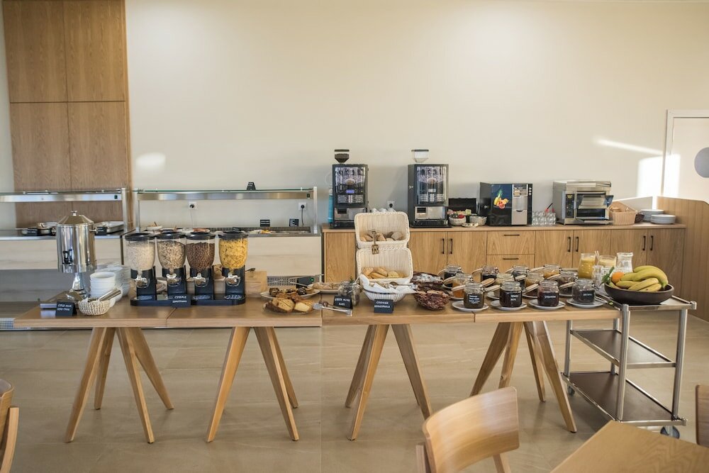 Фото V Hotel Delphi