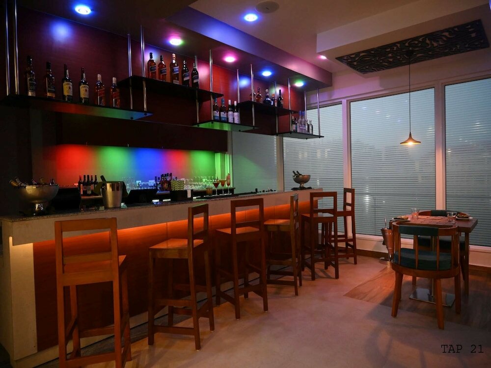 Фото Pushkara Sarovar Portico Dibrugarh