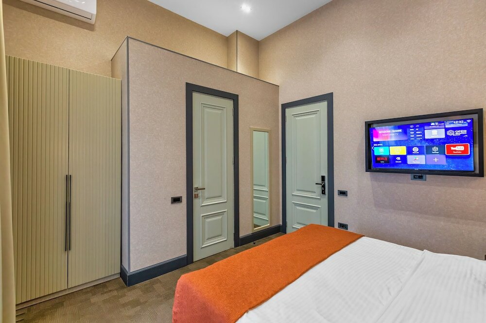 Фото Nizami Central Park Hotel