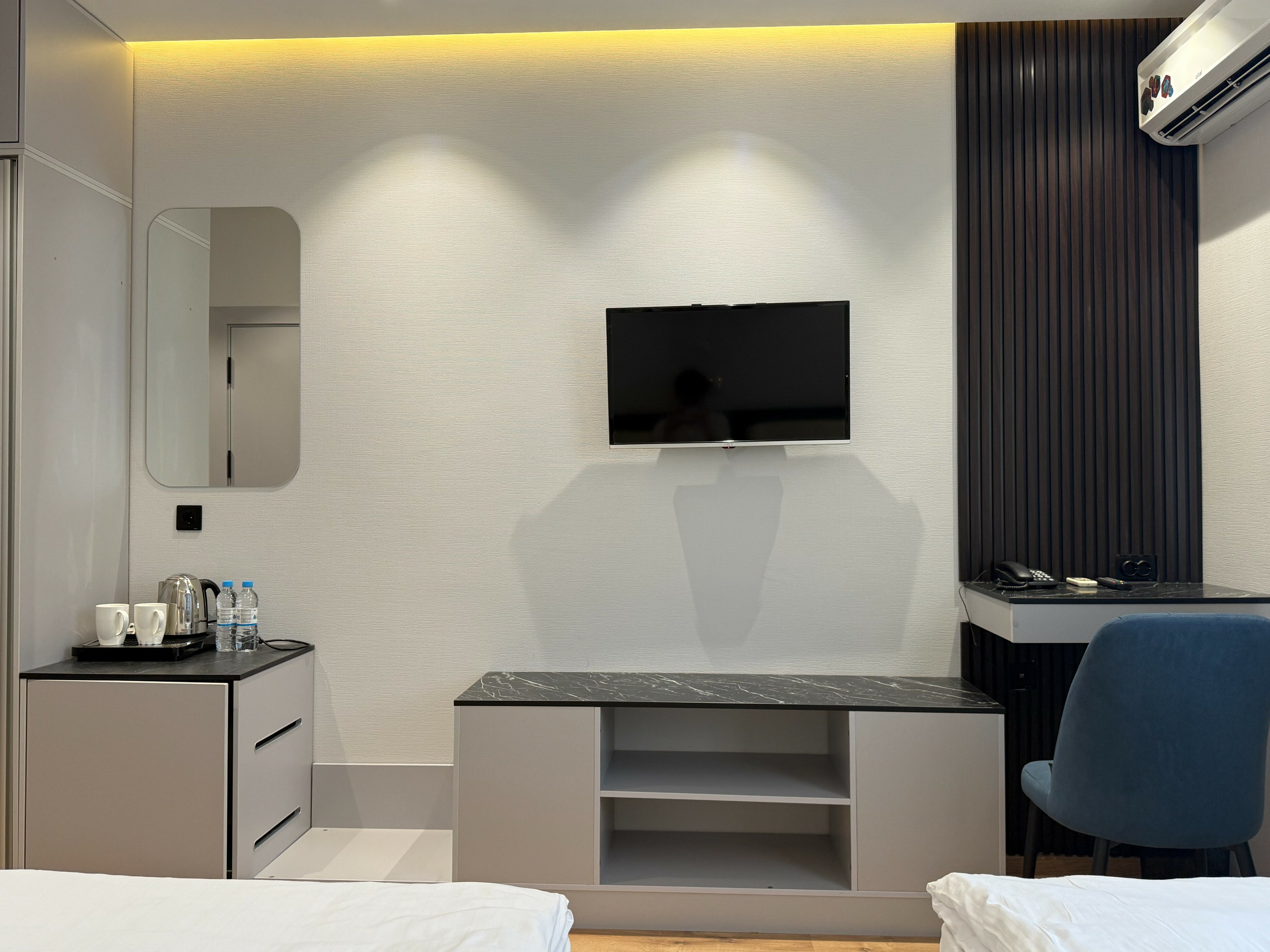 Фото Karim Parkside Hotel