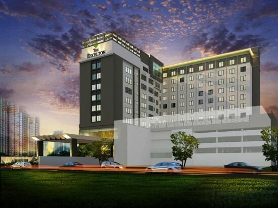 Hotel The Excelton Hotel, Palembang, photo