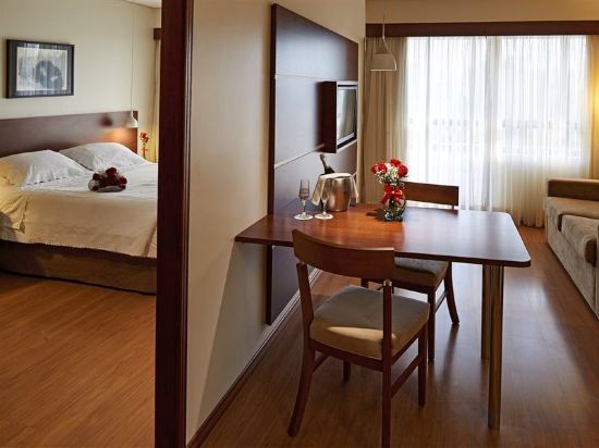 Фото Mercure Curitiba Golden Hotel