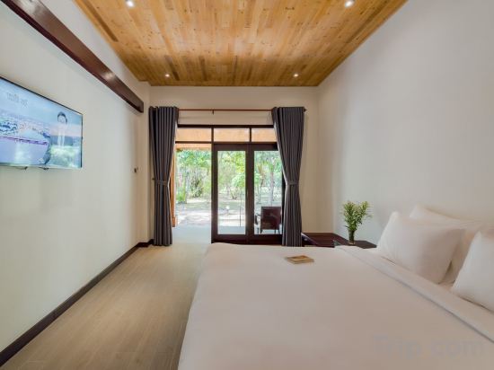 Фото The Tahiti Beach Hotel