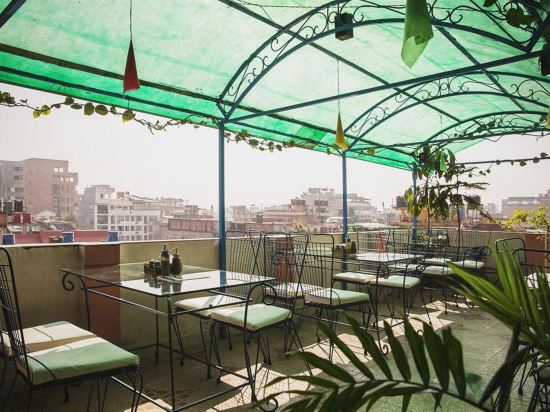 Фото Backyard Hotel