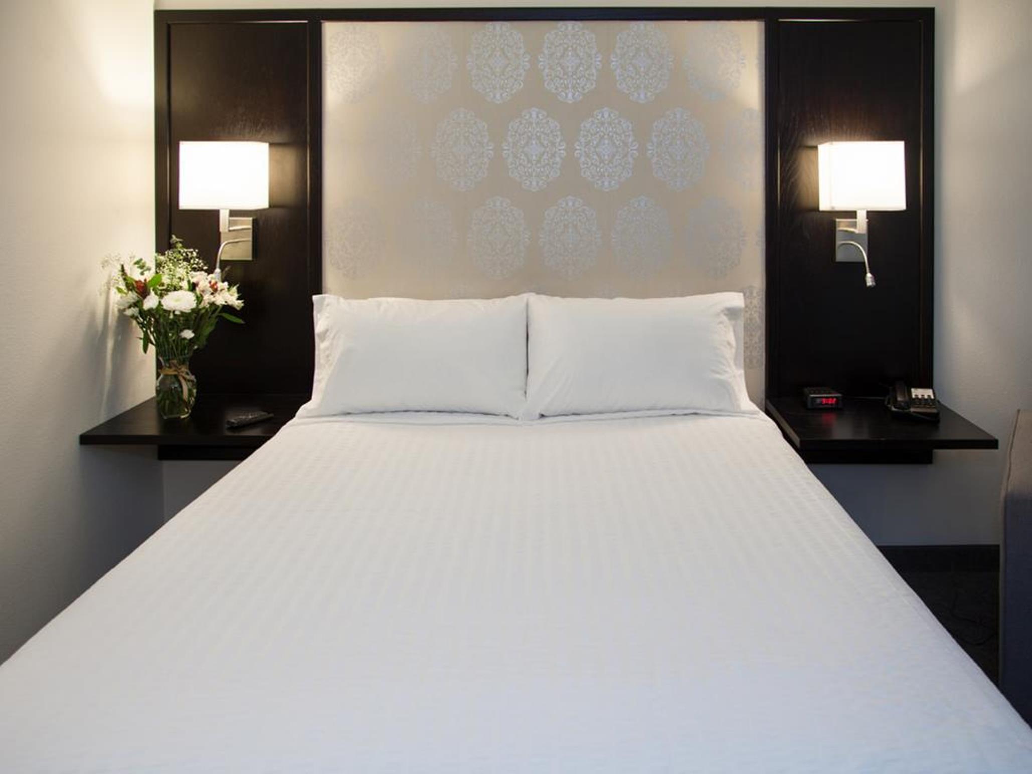 Фото Park Pointe Hotel