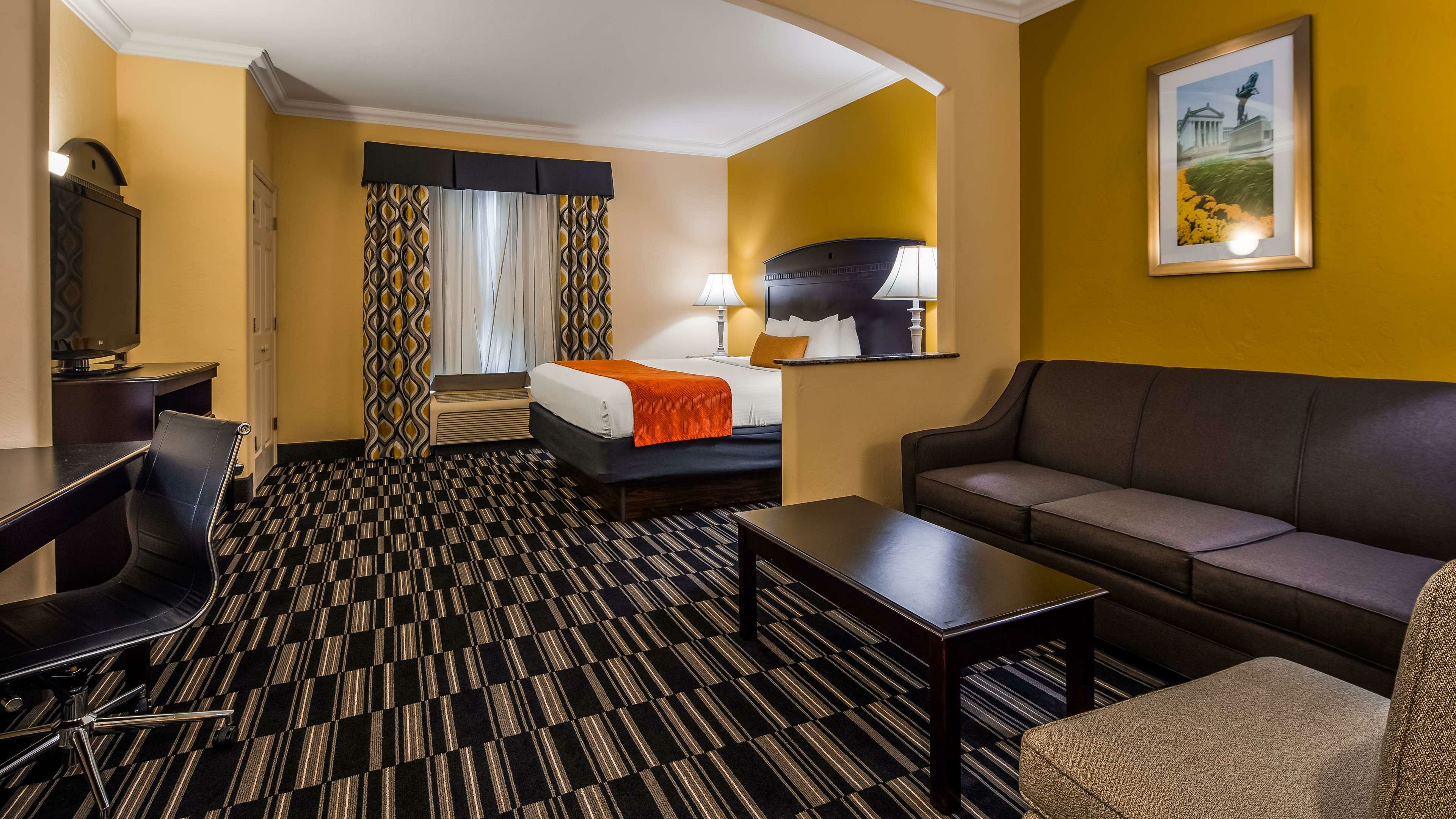 Фото Best Western Plus Barsana Hotel & Suites