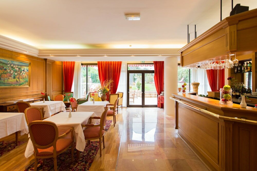 Фото Sun Riviera Hotel