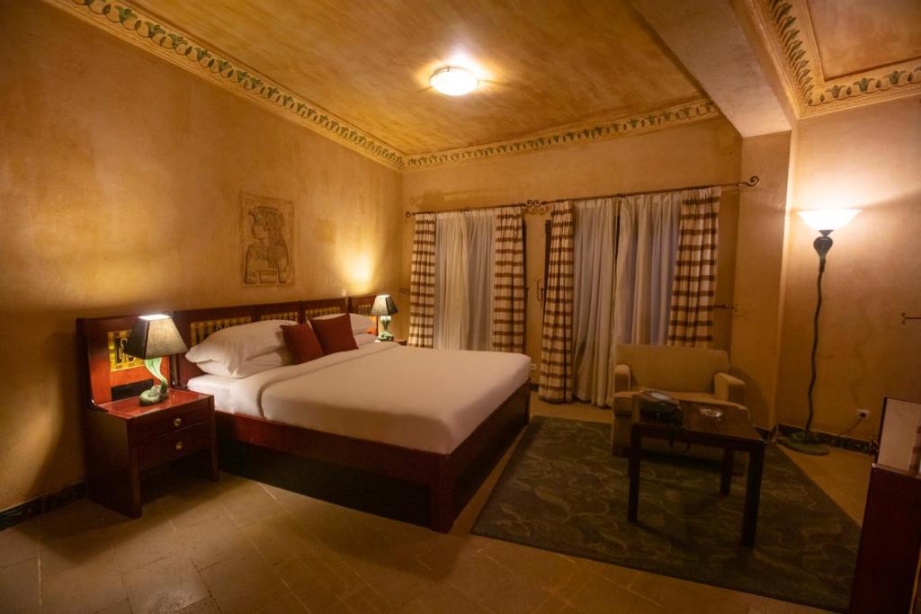 Фото Royal Savoy Hotel & Villas