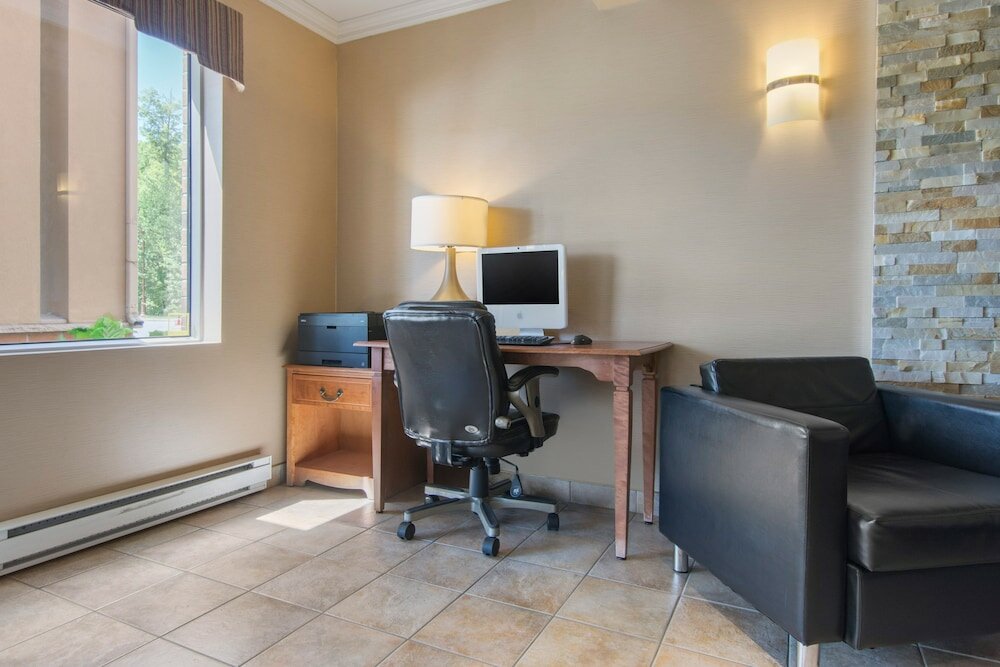 Фото Comfort Inn & Suites Shawinigan
