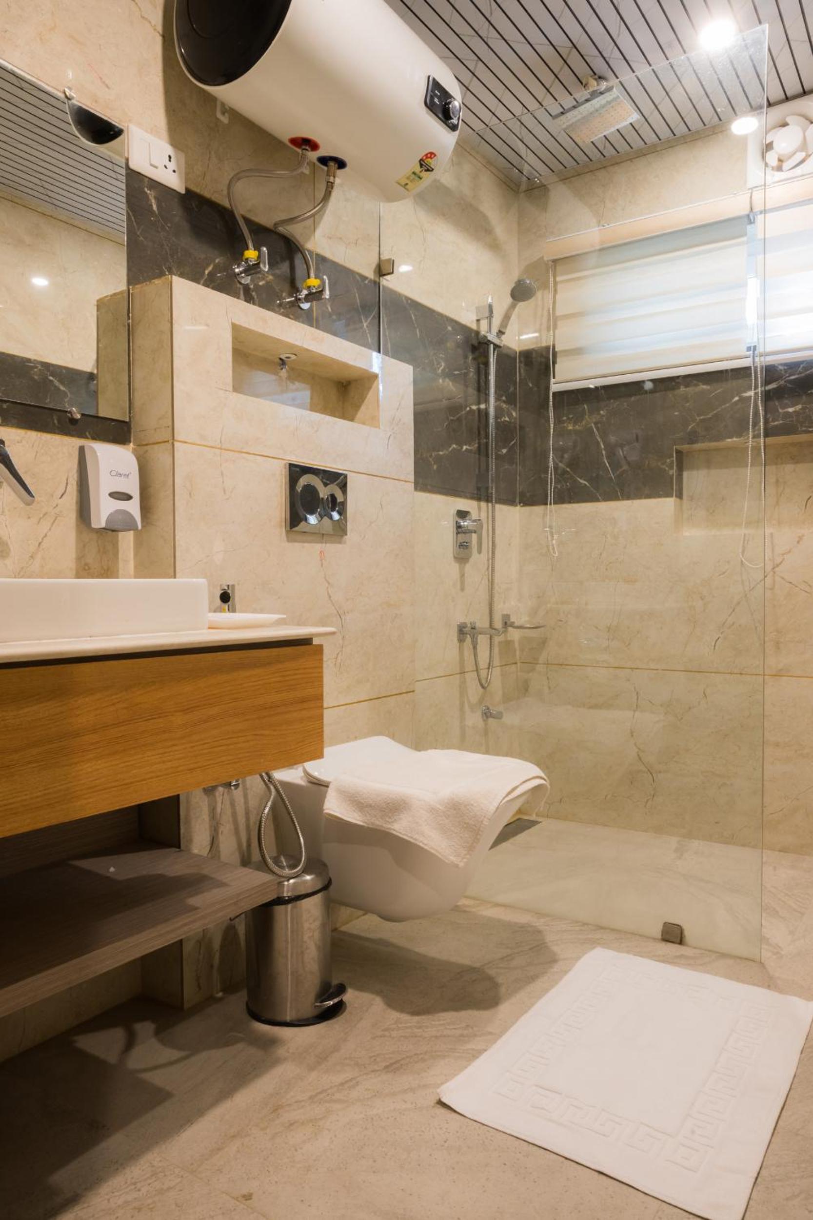 Фото Hotel Abshar