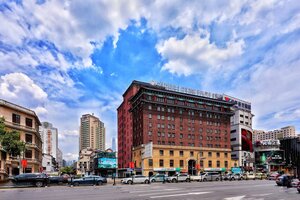 Гостиница Jinjiang Metropolo Hotel Classiq Shanghai Qingnian в Шанхае