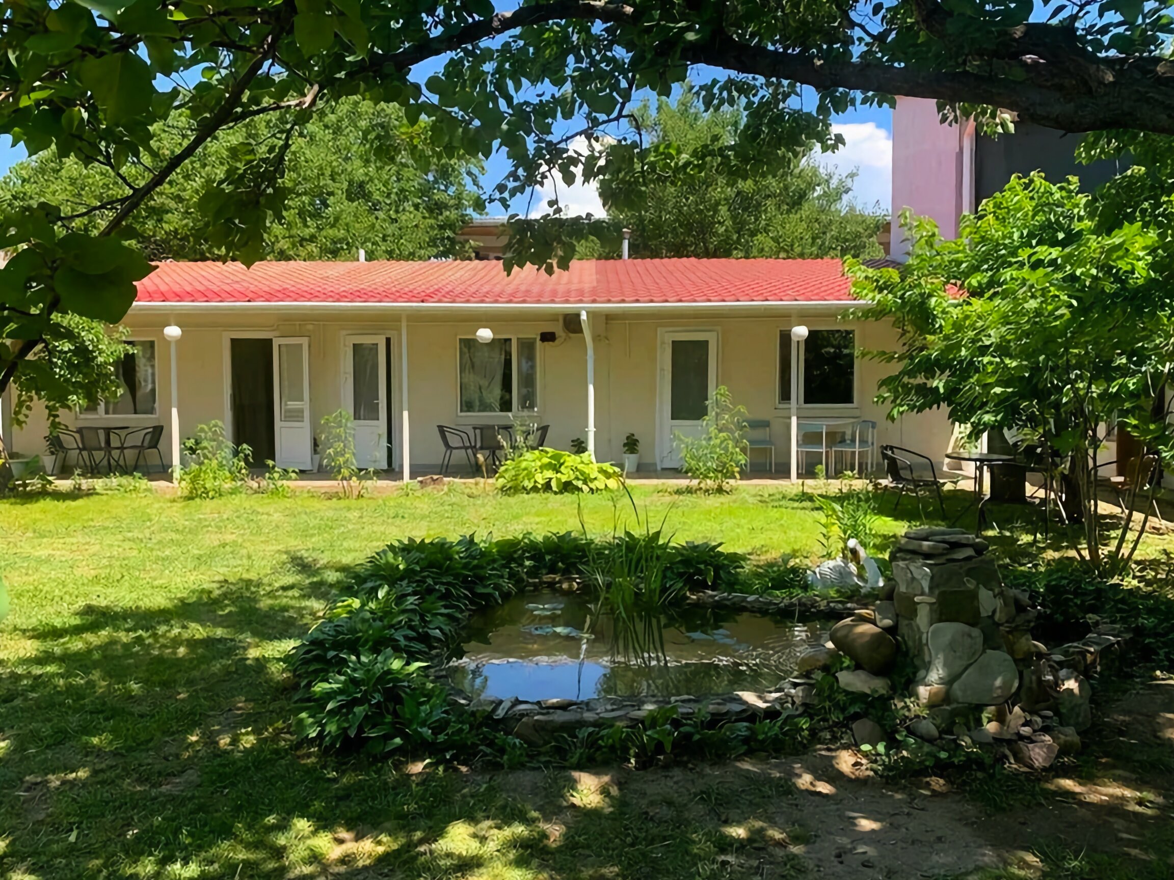 Фото отеля 2