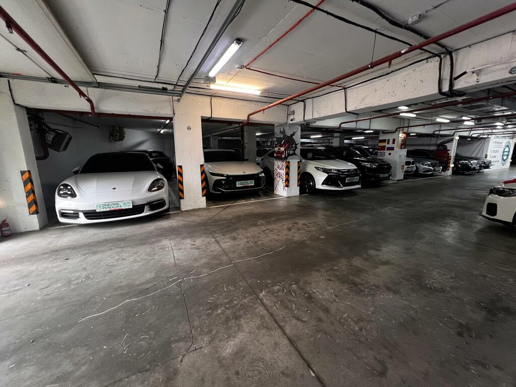 Автосалон Garage Перекупа, Владивосток, фото