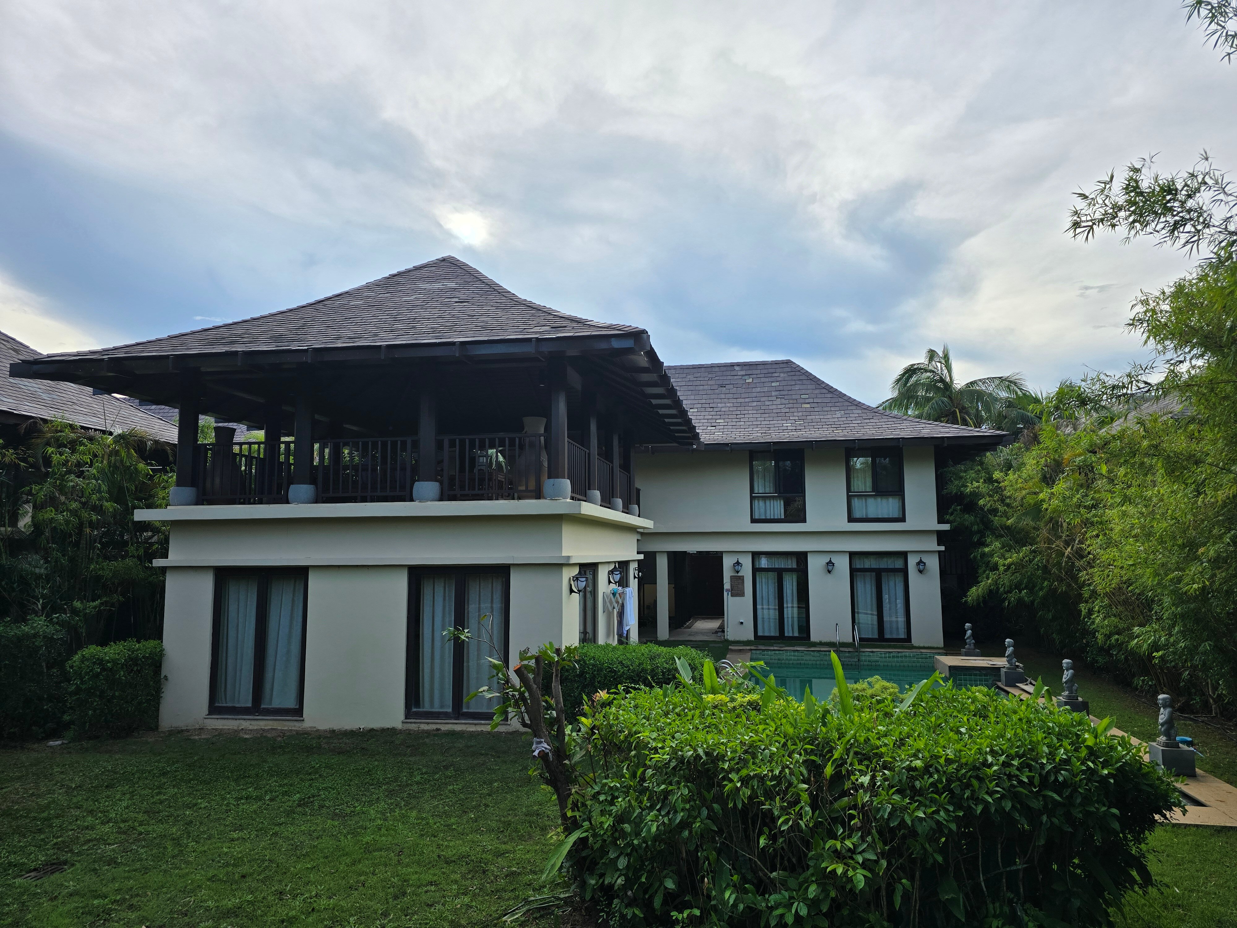 Фото Yalong Bay Villas and SPA