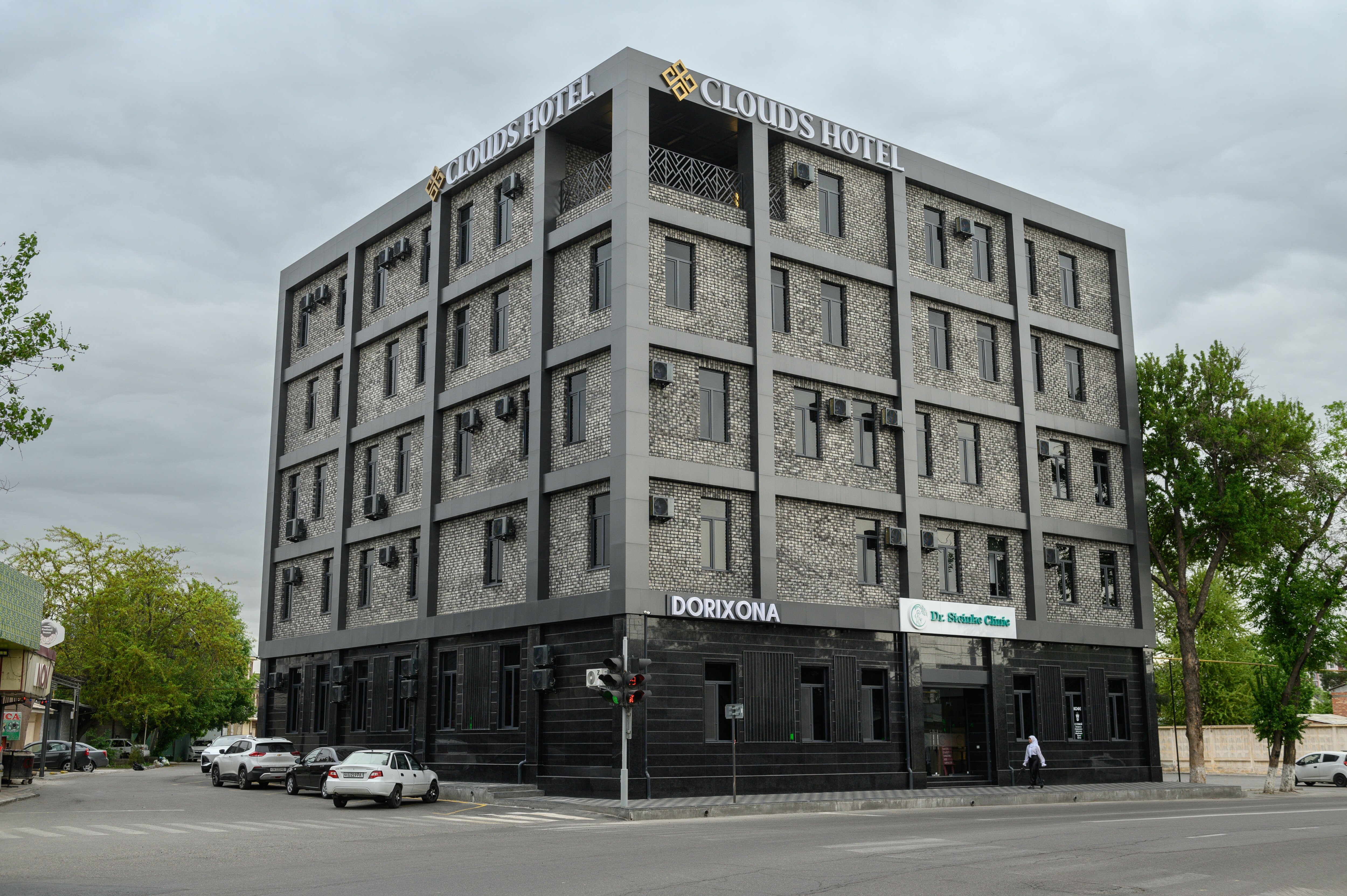 Фото отеля 1