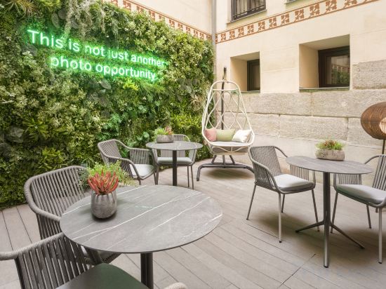 Фото Catalonia Las Cortes